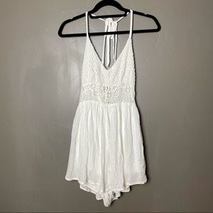 🕊Abercrombie & Fitch White Floral Beach Romper